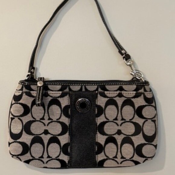 COACH Signature C Print Wristlet - Picture 4 of 15